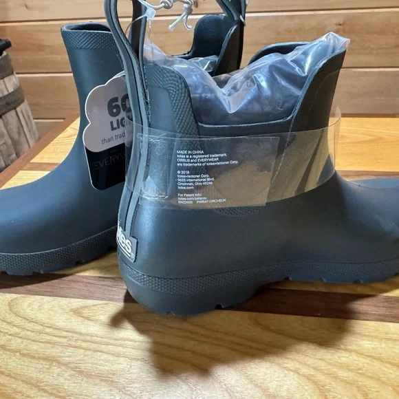 Totes Chelsea Rain Boots Womens Every Wear Casual Ankle Gray Rubber NEW - Picture 2 of 9